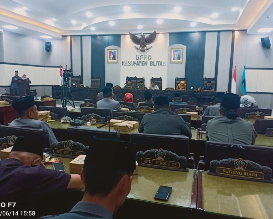 Jawaban Bupati Blitar Soal Rendahnya PAD yang Disoroti Fraksi PDIP ini