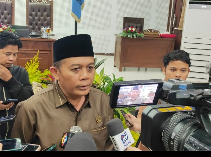 Fraksi DPRD Kota Malang Berikan Masukan Tentang Rancangan KUPA-PPAS APBD  TA 2024