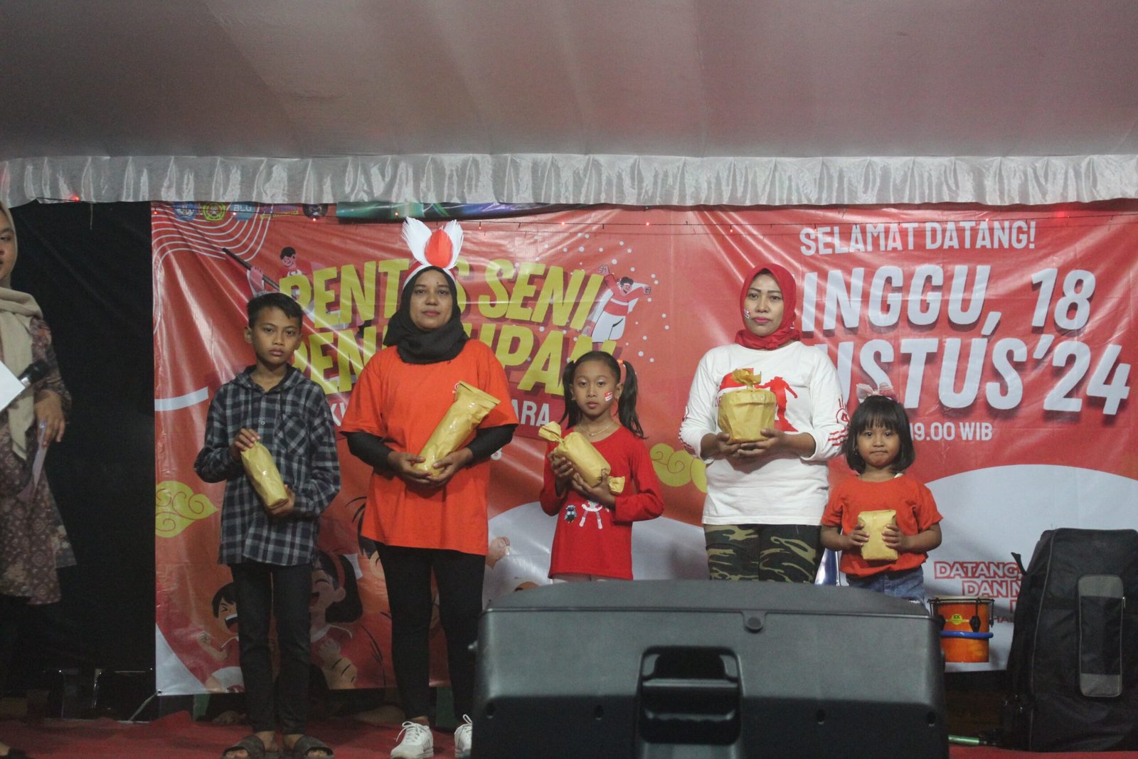 Pentas Seni, Penutup KKN- Tematik Bela Negara Kelompok Tiga KELOMPOK 3 UPN “VETERAN” Jawa Timur