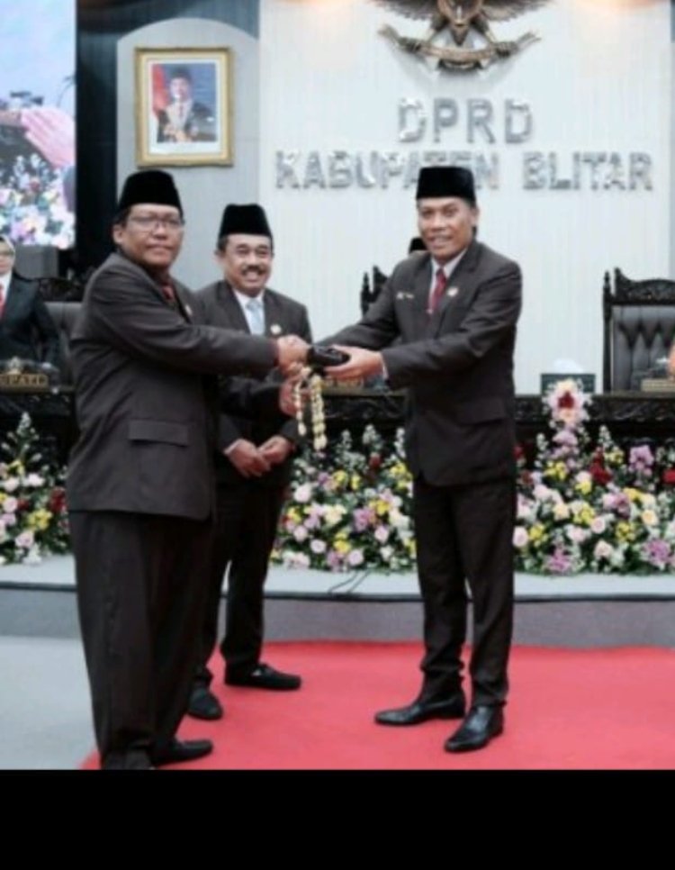 Supriadi Ketua dan M. Rifa’i Wakil Ketua Sementara DPRD Kabupaten Blitar