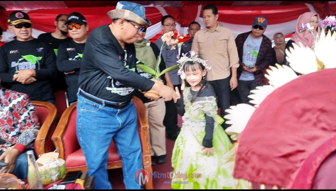 Pesan Wali Kota Blitar Saat Berangkatkan Karnaval SCBD 2024