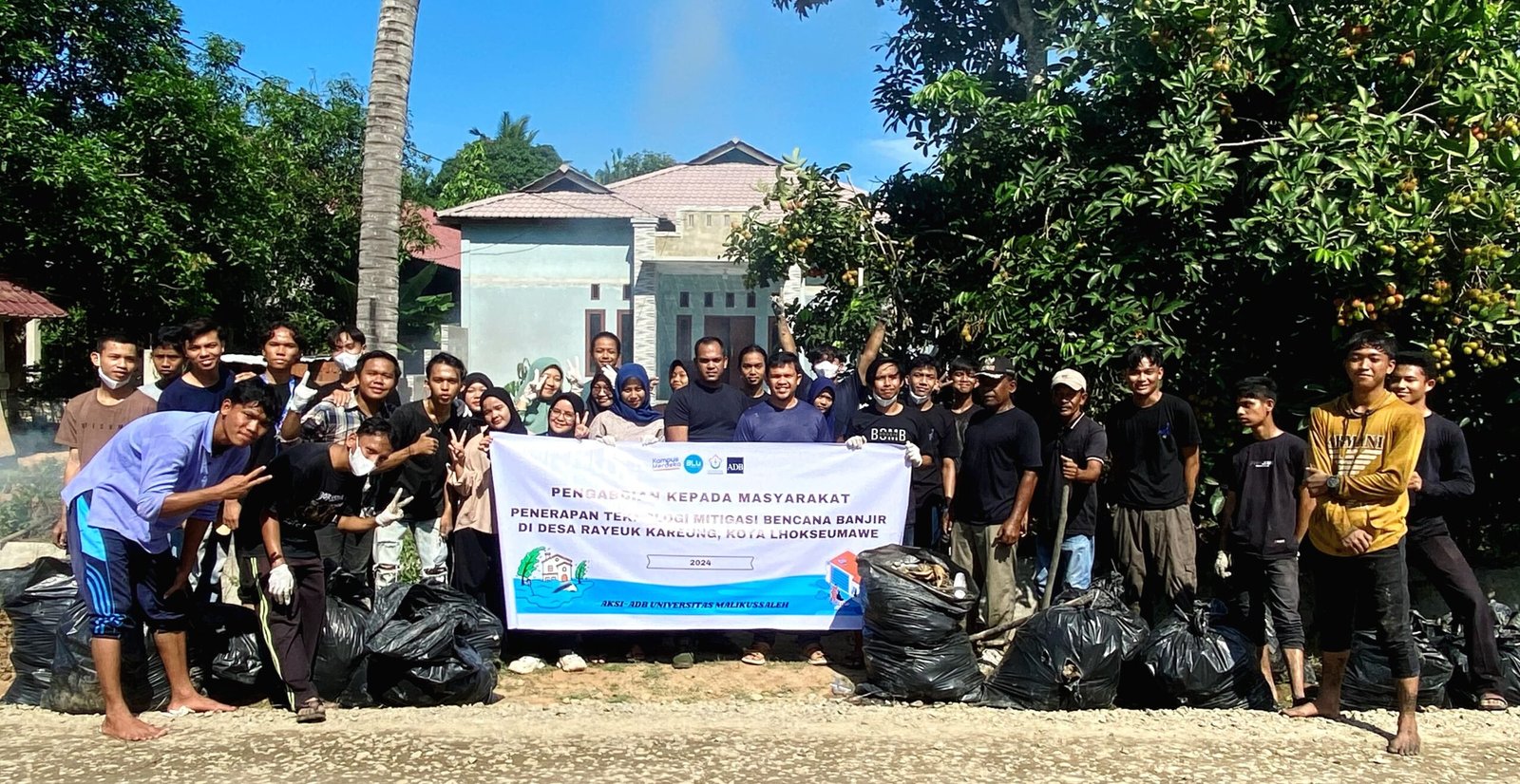 Universitas Malikussaleh Mitigasi Banjir Desa Rayeuk Kareung dengan Teknologi Biopori