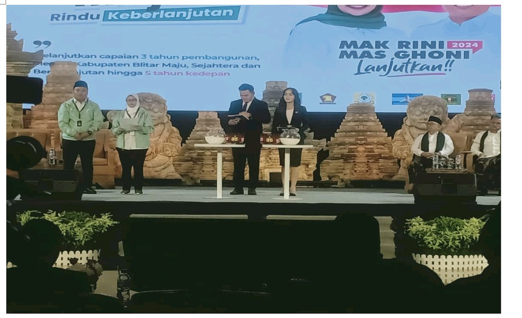 Debat Publik Pertama Pilbup Blitar Diwarnai Silang Pendapat Antar Paslon