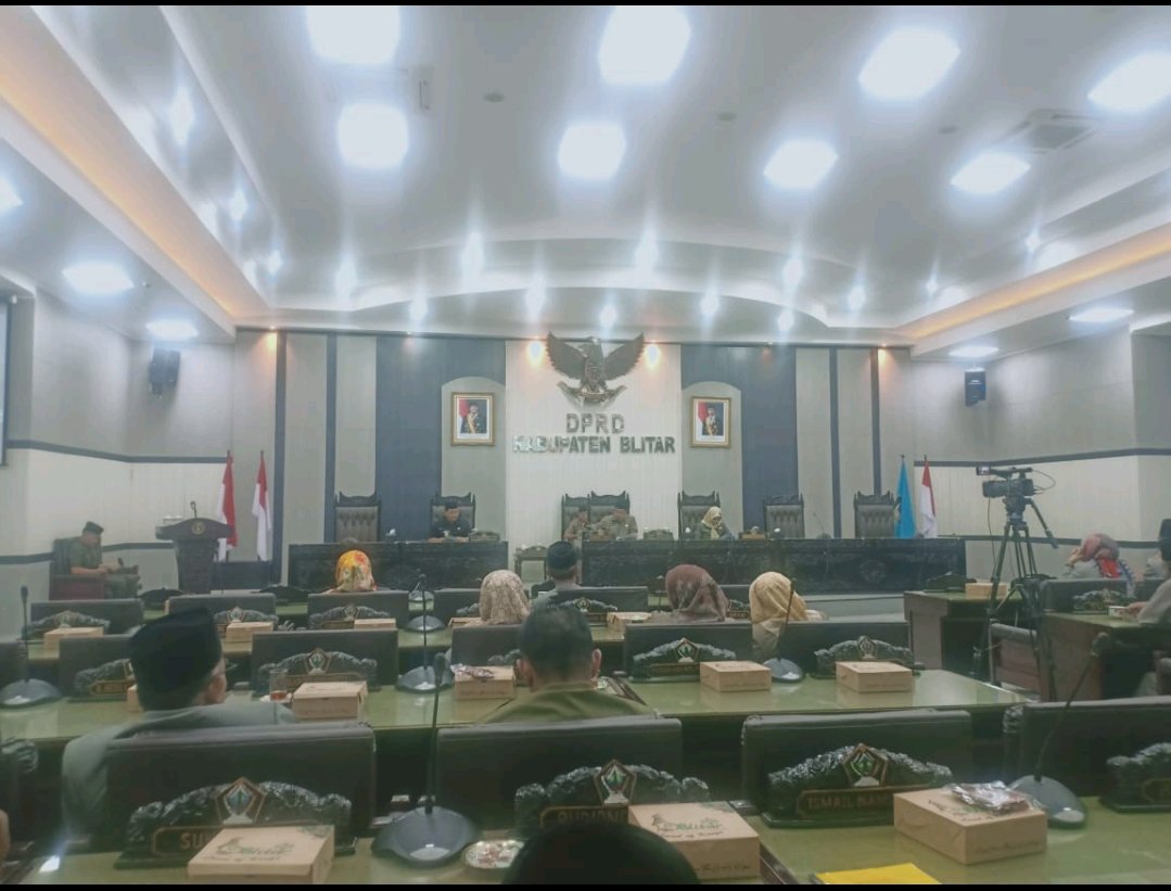Lima Fraksi DPRD Kabupaten Blitar Menyampaikan Pandangan Umum, Tentang Ranperda APBD 2025