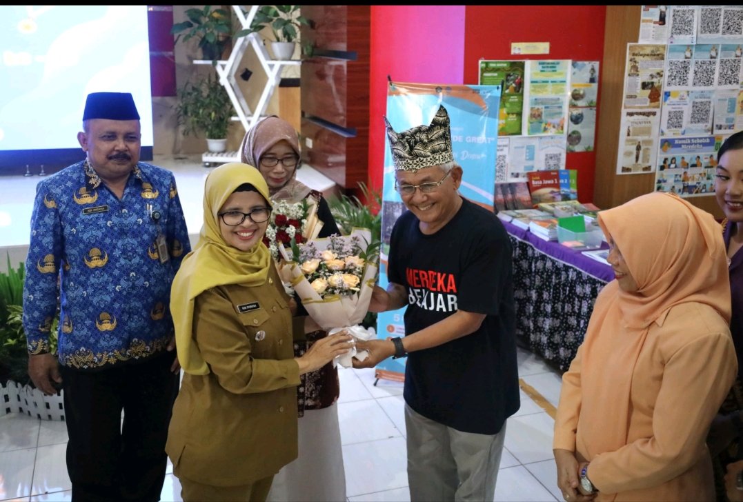 Bupati Blitar Hadiri Gebyar Literasi Pendidikan