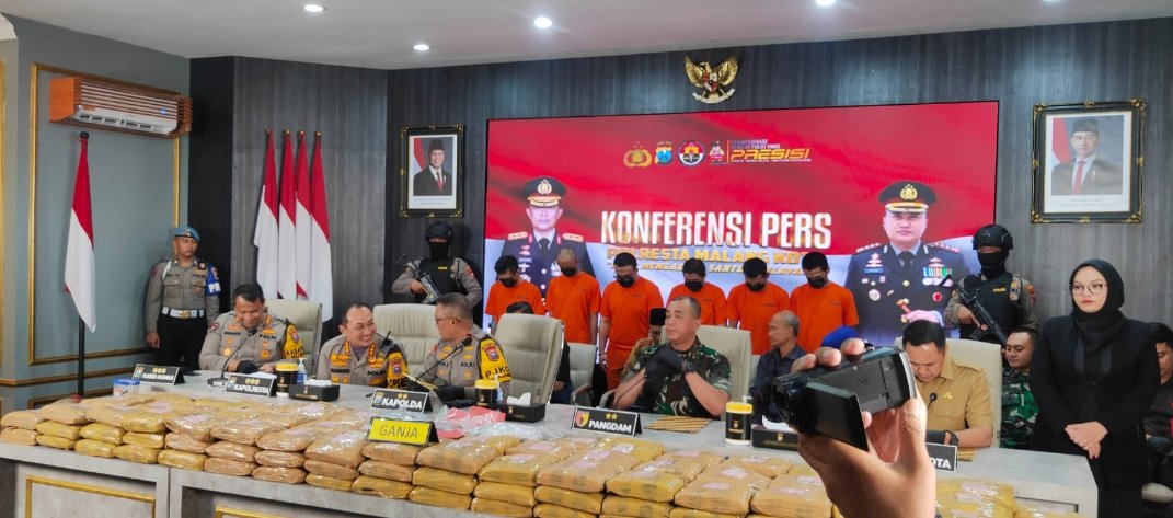 Pangdam V Brawijaya Mengapresiasi , Polresta Malang Kota Ungkap Kasus Narkotika Ganja 163,58 Kg