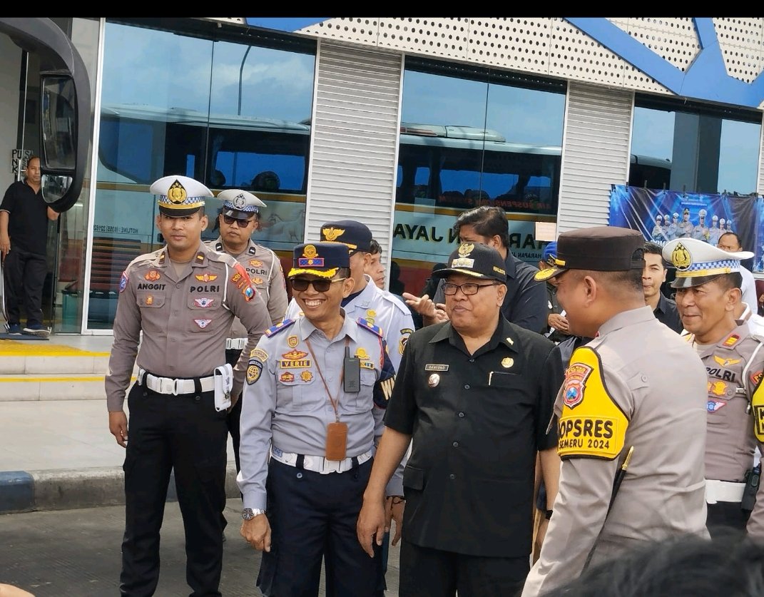 Walikota Blitar Bersama BNN-RI, BNK  dan Kapolres Monitoring Test Urine.