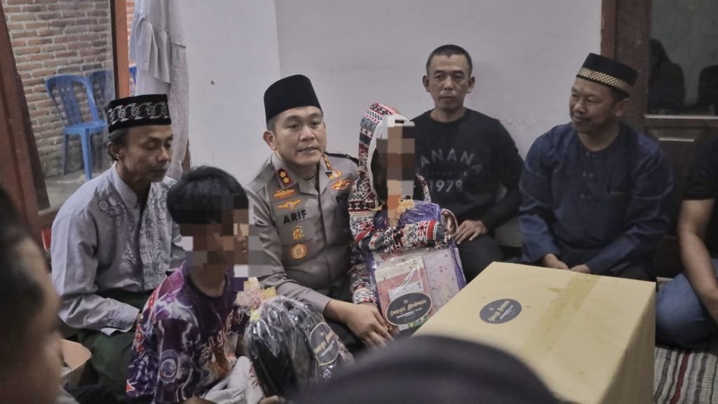 Kapolres Blitar Berikan Trauma Healing pada Keluarga Korban Mutilasi