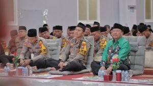 Polres Blitar Peringati Isra Mikraj 1446 H dengan Santunani Anak Yatim