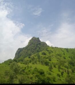 Viral, Destinasi Wisata Bukit Lemparan Padang Sabana