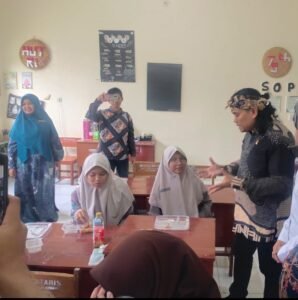 Komisi IX DPR RI dan Tim BGN Sidak SPPG Pesantren Al Azhaar Tulungagung