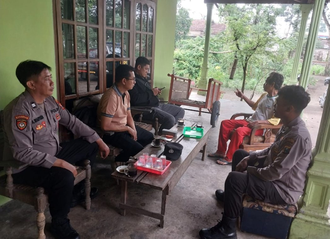 Polsek Rejotangan Cepat Tangani Korban Tertabrak Kereta Api