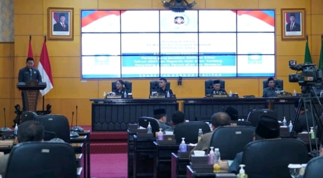 Fraksi PAN DPRD Kota Blitar Soroti Kinerja OPD dalam Rapat Paripurna