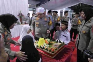 Kapolres Blitar Santuni Puluhan Anak Yatim di Pondok Ahsanul Aitam