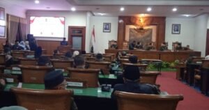 DPRD Tulungagung Gelar Paripurna: Bahas LKPJ 2024 dan Bentuk Pansus Ranperda Strategis
