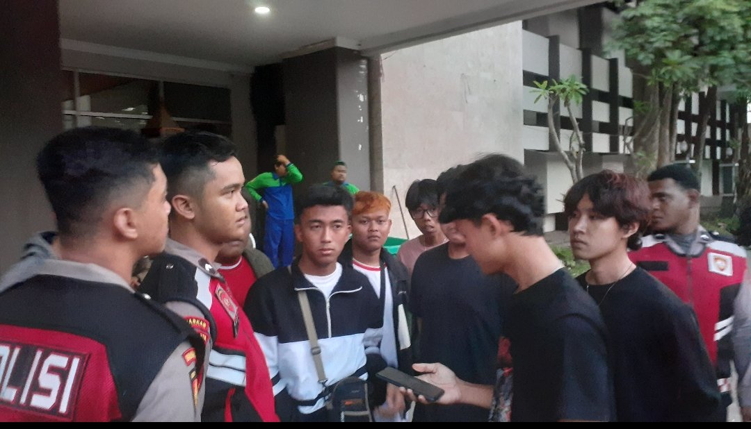 Hiburan Berujung Haru: Aksi Maling Berkedok Nobar di Bumi Tulungagung