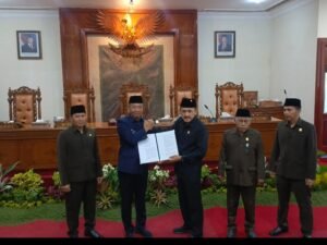 Rapat Paripurna DPRD Tulungagung Bahas LKPJ Bupati TA 2024
