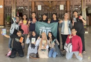 “Kibarkan” Obor Literasi di Bumi Marmer: Tulungagung Book Party Rajut Mimpi Gemar Membaca