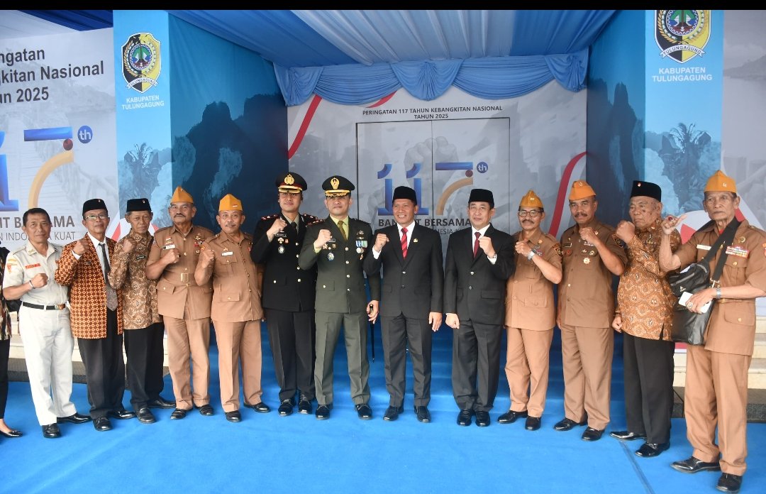 Pemkab Tulungagung Gelar Harkitnas ke 117, Inspertur Upacara Dandim 0807/Tulungagung