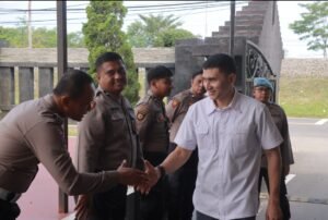 Wakaposko Presisi Tinjau Optimalisasi Layanan Hotline 110 di Polres Blitar