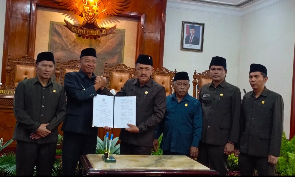 DPRD dan Pemkab Tulungagung Sepakati Perubahan Perda Pajak dan Retribusi Daerah