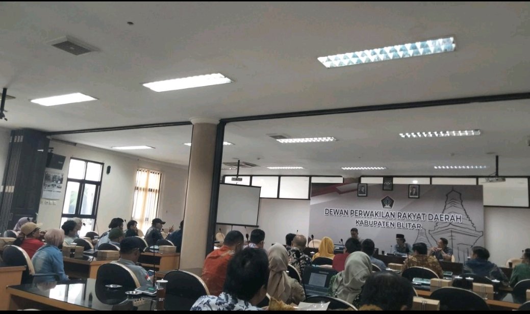 Komisi III DPRD Blitar Ultimatum OPD, Janjikan Warga Gambar Anyar Status Kepastian Lahan Plasma