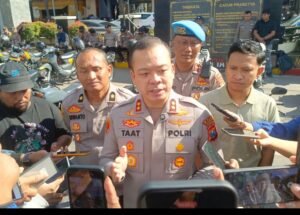 Kapolres Tulungagung AKBP  Taat Resdi Apresiasi Dedikasi Anggota Merawat Kendaraan Dinas