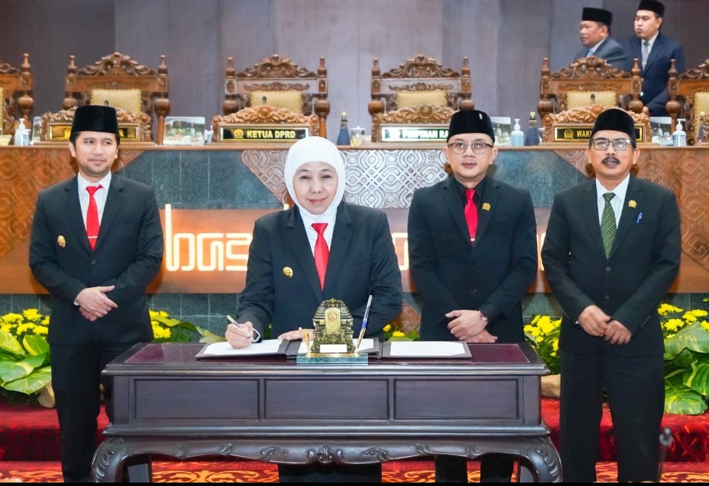 RPJMD Jatim 2025-2029 Resmi Disahkan, Khofifah-Emil Pacu Kolaborasi Eksekutif-Legislatif Wujudkan Jatim Unggul Berkelanjutan