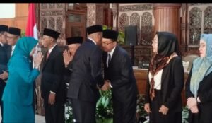 Bupati Gatut Sunu Lantik 17 Pejabat Strategis, Tegaskan: “Tidak Ada Jual Beli Jabatan”