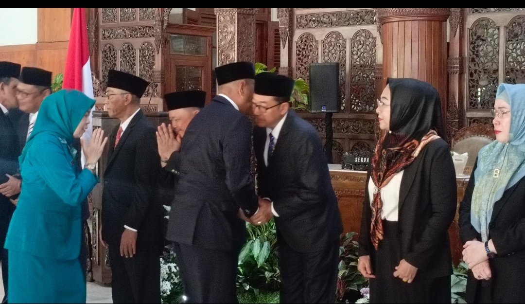 Bupati Gatut Sunu Lantik 17 Pejabat Strategis, Tegaskan: “Tidak Ada Jual Beli Jabatan”