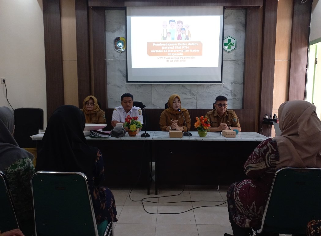 Kader Posyandu Pagerwojo Dilatih 25 Keterampilan Dasar, Perkuat Deteksi Dini PTM di Tingkat Desa