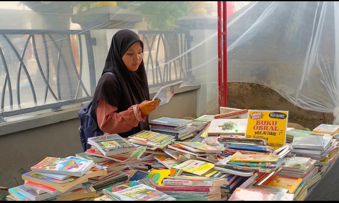 Bazar Buku Murah Hidupkan Kembali Semangat Literasi di Tulungagung