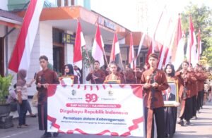 Penampilan SMPN 1 Memukau di Pawai Budaya Tulungagung 2025