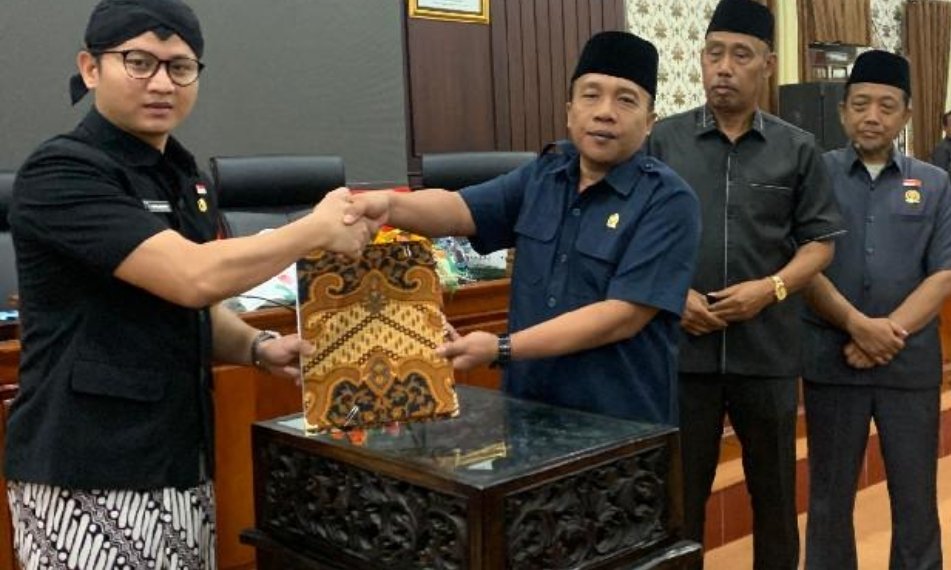 DPRD Trenggalek Sepakati KUA-PPAS 2026, Fokus Kota Atraktif Dongkrak Pendapatan