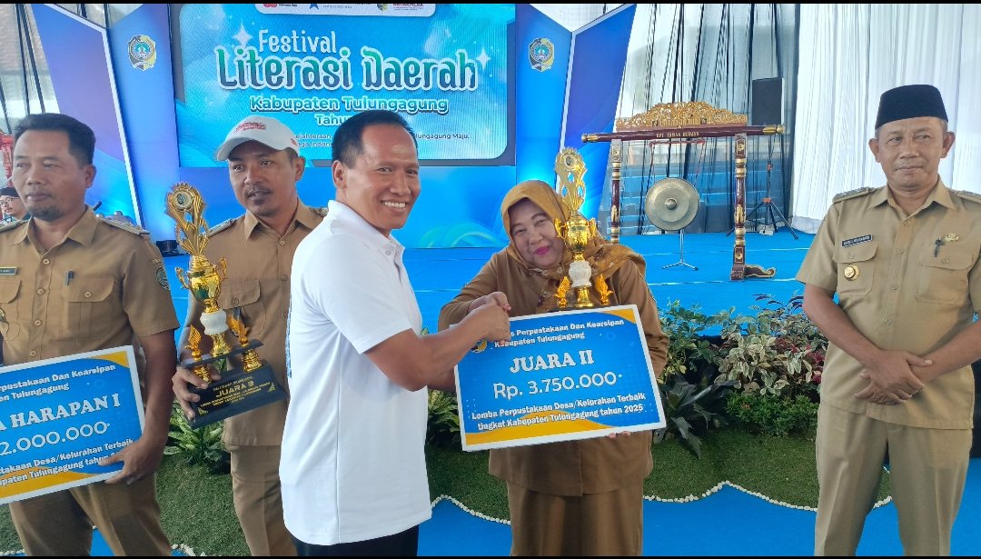 Kades Indrayani Dorong Literasi, Bolorejo Raih Juara 2 Perpustakaan Desa