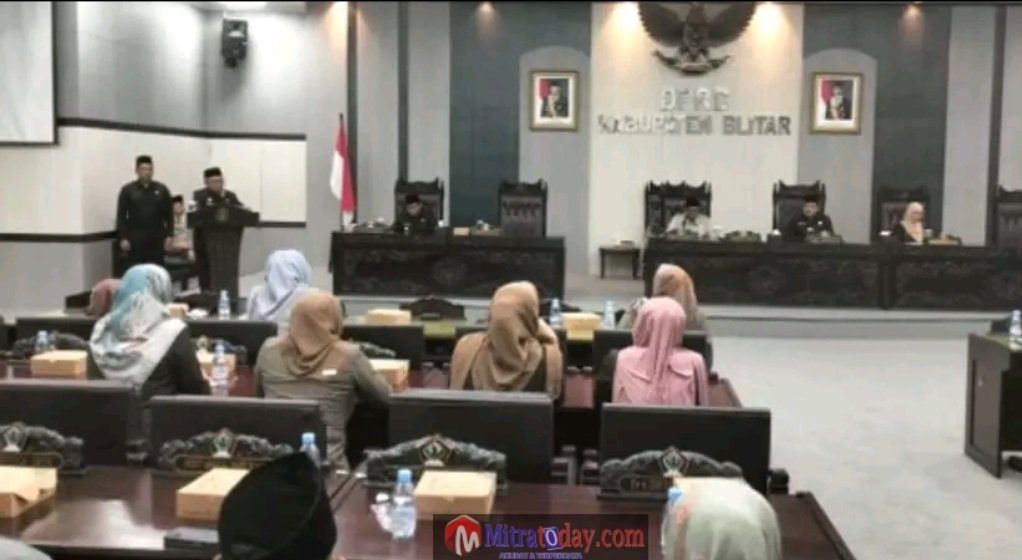 DPRD Kabupaten Blitar Sahkan Perubahan APBD 2025, Defisit Rp109 M Ditutup SILPA
