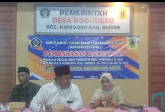 Camat Kanigoro Dorong Musrenbangdes Gogodeso Jadi Wadah Aspirasi Warga