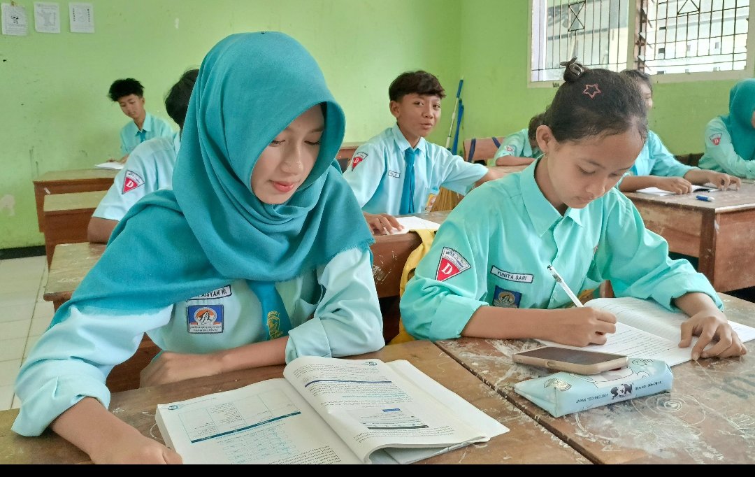 SMPN 1 Boyolangu: Disiplin, Literasi, dan Etika Digital untuk Generasi Pelajar Tangguh