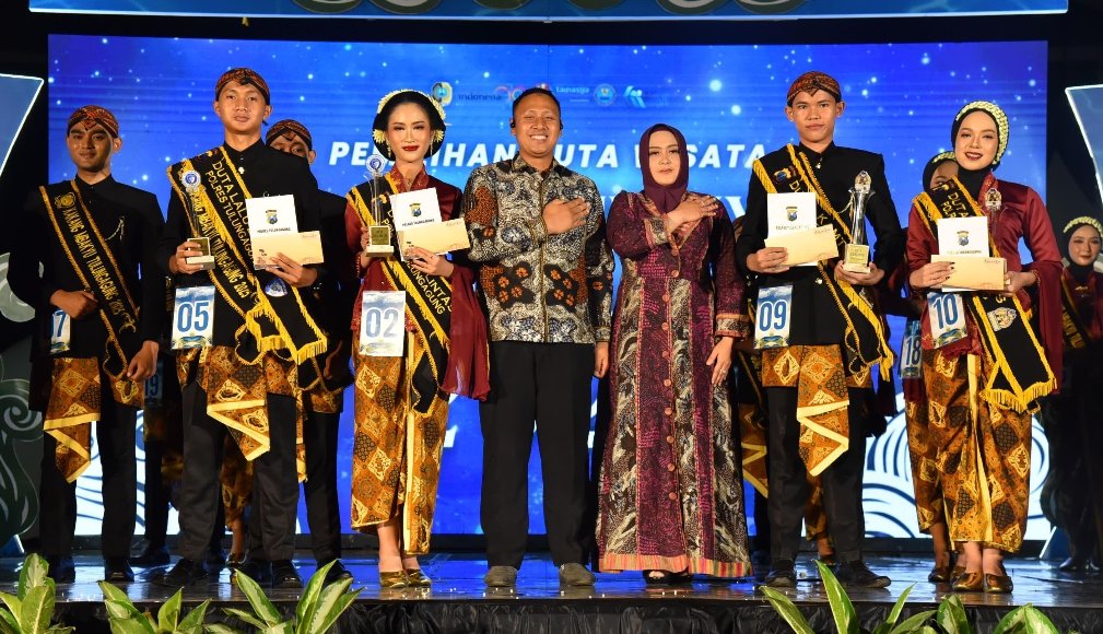 Grand Final Kakang Mbakyu 2025: Saat Mahkota Jadi Amanah, Bukan Sekadar Gemerlap Panggung