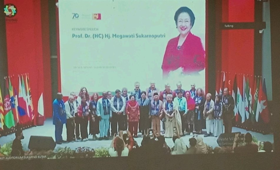 Megawati Soekarnoputri Gaungkan Kembali Semangat Bung Karno di Panggung Dunia dari Kota Blitar