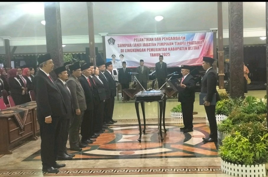 Bupati Blitar Lantik Pejabat Tinggi Pratama Dorong Birokrasi Adaptif, Profesional, dan Berintegritas