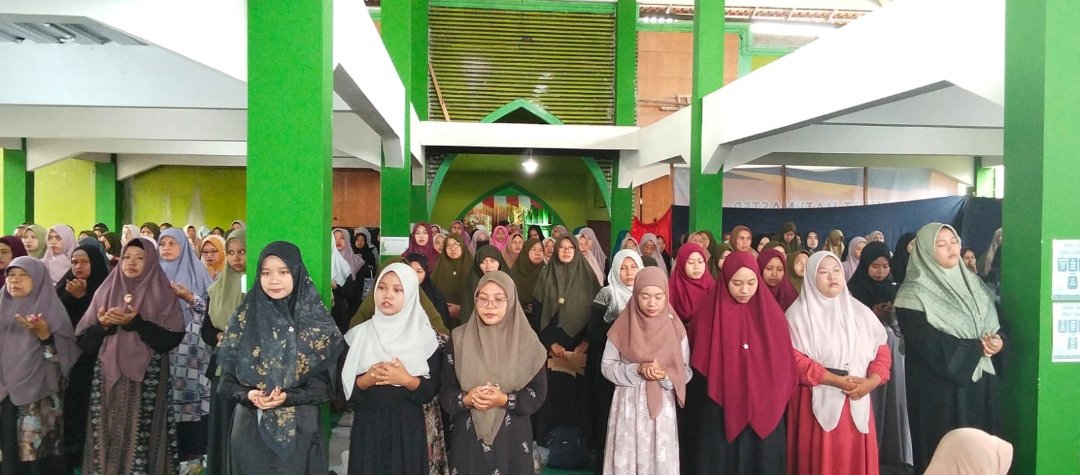 Sarasehan Guru di Tulungagung: Al Azhaar Kedungwaru Hadirkan Syekh Abu Bakar Bin Zein Bafdhol