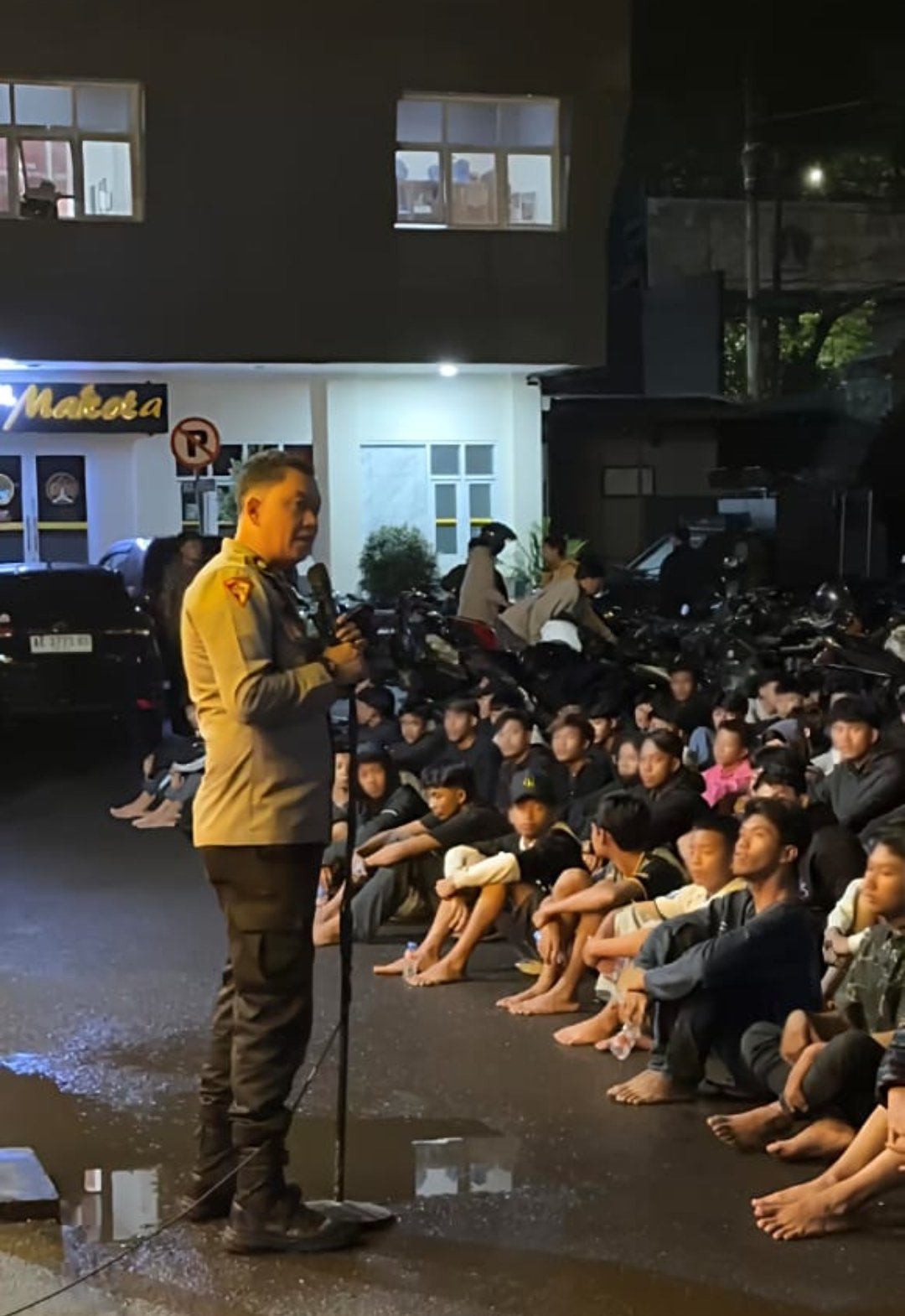 Polresta Malang Kota Gelar Patroli Blue Light, Bubarkan Kerumunan dan Amankan 111 Motor Diduga untuk Balap Liar