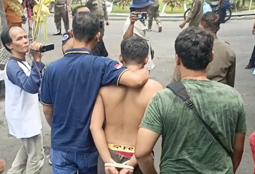 Copet Menyamar Jadi Wartawan Ditangkap Satpol PP di Tengah Upacara Hari Jadi Tulungagung