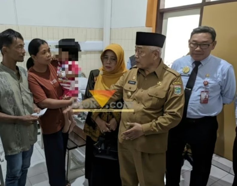 Bupati Sanusi Jenguk Anak dengan Penyakit Langka di RSSA Malang, Pastikan BPJS dan Pembiayaan Medis Terpenuhi