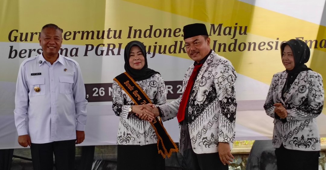 Ibunda Guru PGRI Tulungagung: Simbol Kepedulian Pendidikan, Bukan Manuver Politik