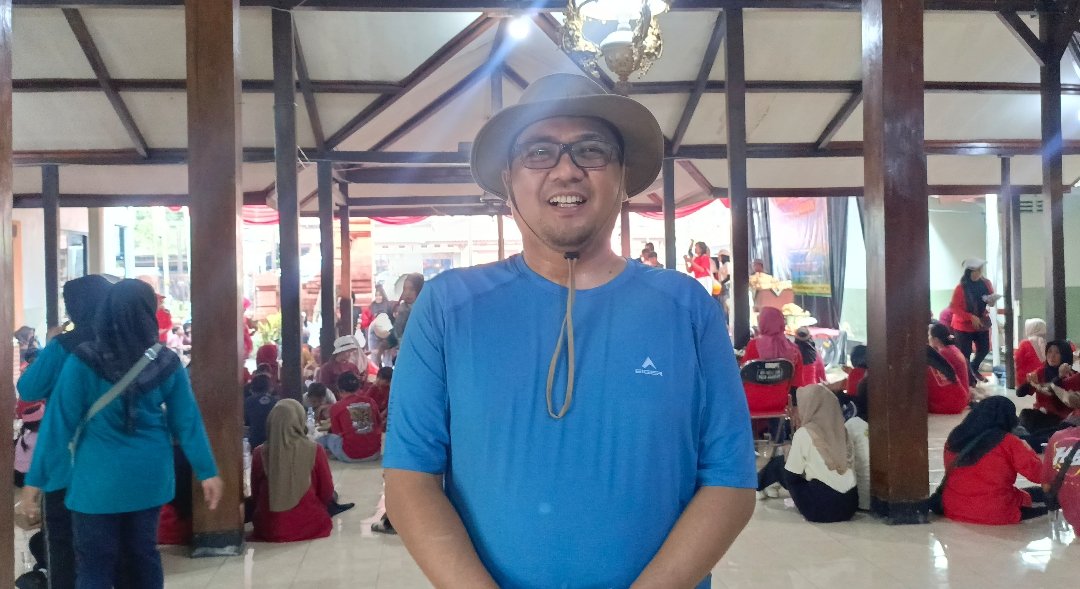 Kades Brida Dukung Warga Rayakan Hari Ibu Lewat Jalan Sehat Desa Kauman