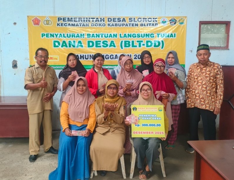 Pemdes Slorok Salurkan BLT Dana Desa 2025, Perkuat Jaring Pengaman Sosial Warga