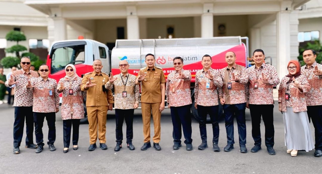 Perumda Tugu Tirta Terima Truk Tangki CSR Bank Jatim, Perkuat Layanan Air Bersih
