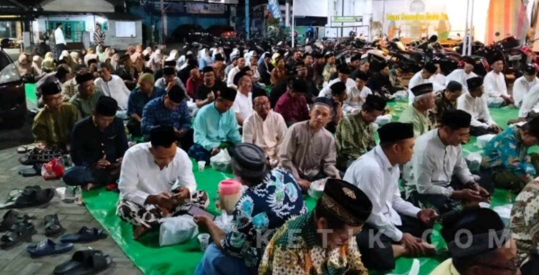 Di Tengah Polemik Organisasi, MWC NU Sutojayan Tetap Gelar Peringatan Satu Abad NU